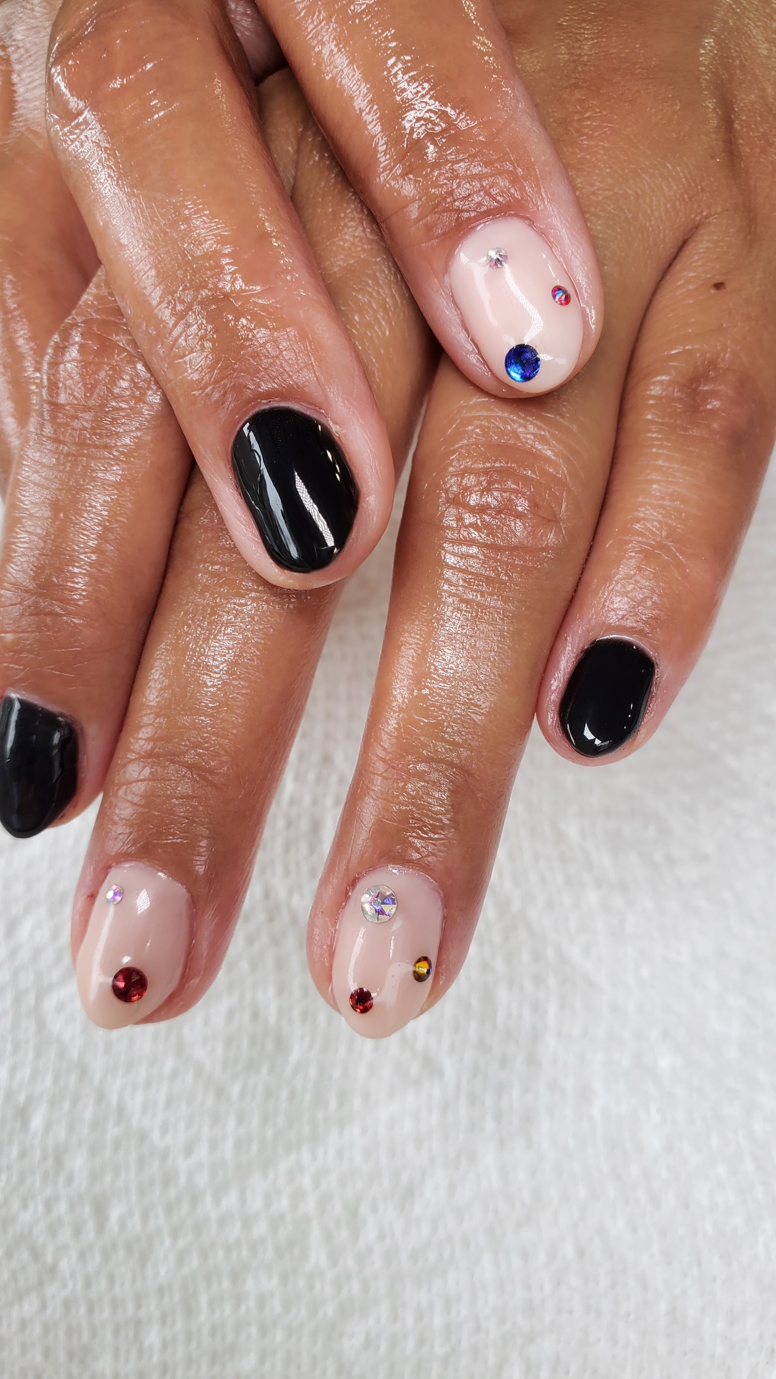 Beauty Bar Glen Cove nail photo 1